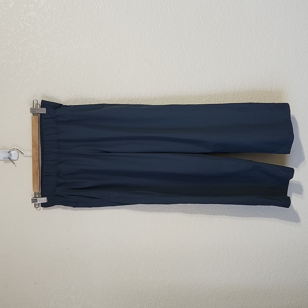 Lululemon Next Move Crop *23" Gravity Travel Pants Size 4 - Picture 9 of 13